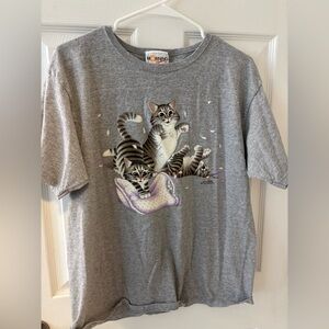 Vintage / Y2K Made in USA Gray Cat‎ Graphic T-Shirt